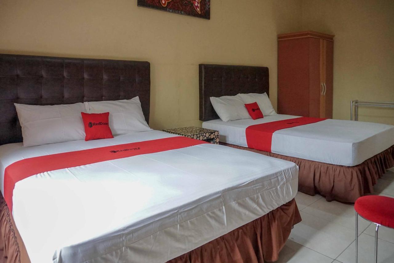 Reddoorz Resort @ Таванґманґу Екстер'єр фото